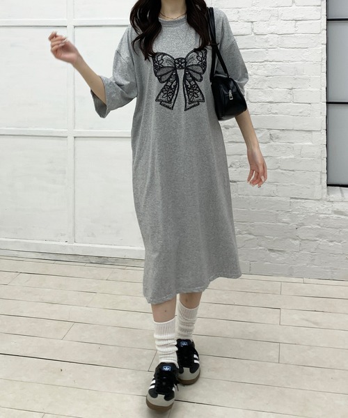 Teem Store（チームストア）の「リボンプリントカットオーバーサイズワンピ（ワンピース・レディース・ブラック/グレー・L/M）」の16枚目の写真