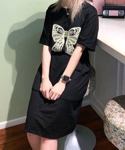 Teem Store（チームストア）の「リボンプリントカットオーバーサイズワンピ（ワンピース・レディース・ブラック/グレー・L/M）」の9枚目の写真