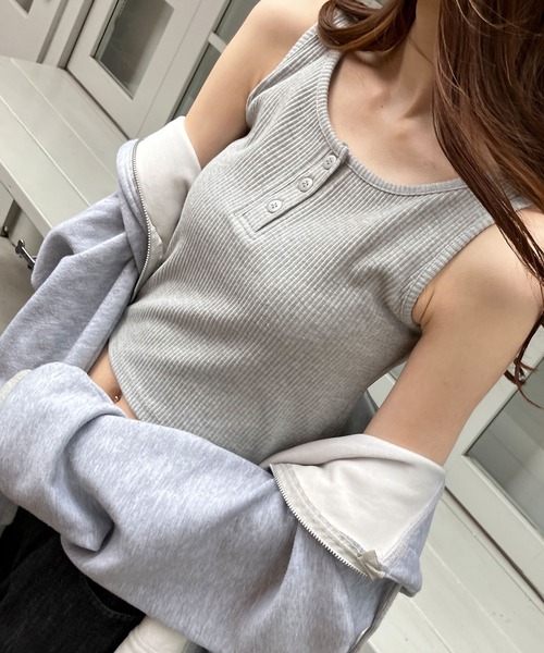 meJane（ミージェーン）の「ヘンリーネック クロップド丈タンクトップ（タンクトップ・レディース・ホワイト/グレー/ブラック・FREE）」の19枚目の写真