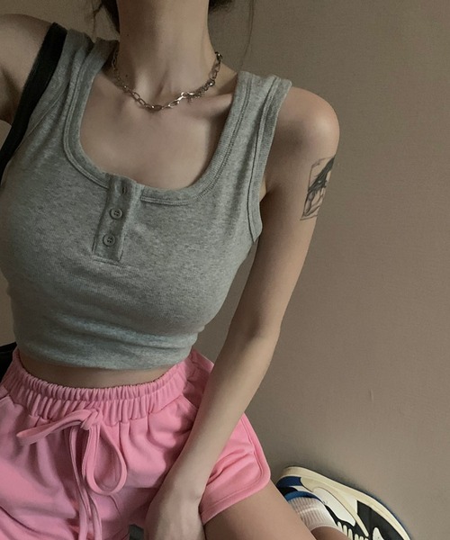 meJane（ミージェーン）の「ヘンリーネック クロップド丈タンクトップ（タンクトップ・レディース・ホワイト/グレー/ブラック・FREE）」の14枚目の写真