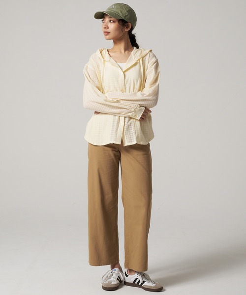 Eddie Bauer（エディーバウアー）の「プレイド シアーフーディシャツ（シャツ/ブラウス・レディース・ライトベージュ/サックスブルー/ブラック・XL/L/M/S）」の6枚目の写真