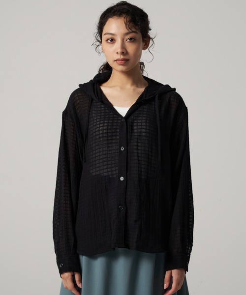 Eddie Bauer（エディーバウアー）の「プレイド シアーフーディシャツ（シャツ/ブラウス・レディース・ライトベージュ/サックスブルー/ブラック・XL/L/M/S）」の8枚目の写真