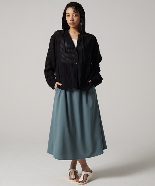 Eddie Bauer（エディーバウアー）の「プレイド シアーフーディシャツ（シャツ/ブラウス・レディース・ライトベージュ/サックスブルー/ブラック・XL/L/M/S）」の5枚目の写真