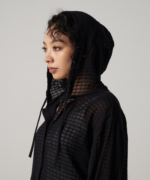 Eddie Bauer（エディーバウアー）の「プレイド シアーフーディシャツ（シャツ/ブラウス・レディース・ライトベージュ/サックスブルー/ブラック・XL/L/M/S）」の14枚目の写真