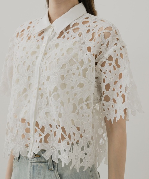SENSE OF PLACE by URBAN RESEARCH（センスオブプレイスバイアーバンリサーチ）の「レースクロップドシャツ(半袖)（シャツ/ブラウス・レディース・オフホワイト/ブラック・ONE）」の8枚目の写真