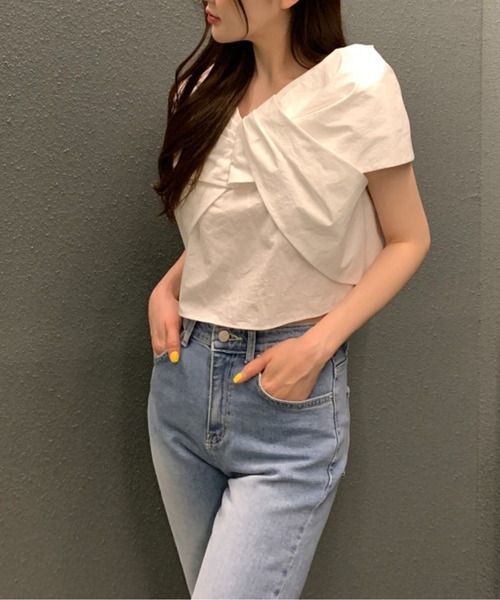 AMAJI(アマジ)の「リボンカラーブラウス(Tシャツ/カットソー・レディース・ホワイト/ブラック・FREE)」の3枚目の写真