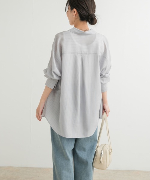 URBAN RESEARCH DOORS(アーバンリサーチドアーズ)の「カラーストライプルーズシャツ(シャツ/ブラウス・レディース・ホワイト系その他/グレー系その他・MEDIUM)」の19枚目の写真