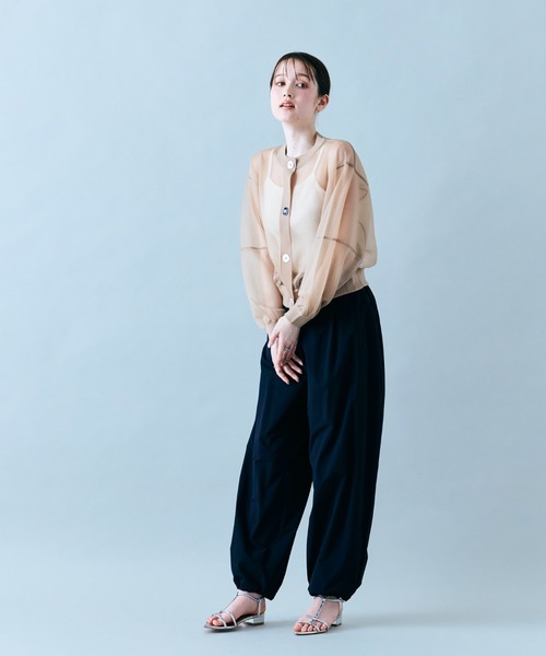 Audie a Muses（オーディアミューズ）の「ビッグボタンシアーカーディガン（カーディガン/ボレロ・レディース・ベージュ/ネイビー/ピンク・38/42）」の10枚目の写真