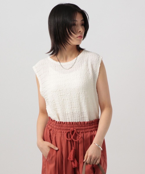 BAYFLOW（ベイフロー）の「[ストレッチ入りで動きやすい]ポコポコノースリーブプルオーバー（Tシャツ/カットソー・レディース・ブラック/アイボリー/ピンク・FREE）」の2枚目の写真