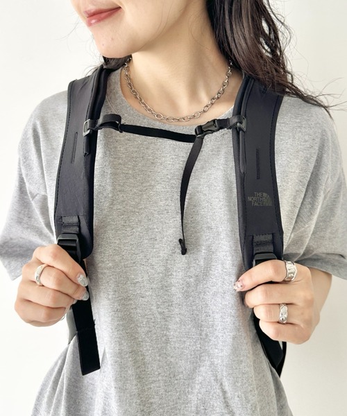 THE NORTH FACE（ザノースフェイス）の「国内未発売 THE NORTH FACE(ザ・ノースフェイス)/A4サイズ収納可能 バックパック リュック デイパック/W NEVER STOP DAYPACK（バックパック/リュック・レディース・カーキ/ブラック/グレイッシュベージュ・FREE）」の9枚目の写真