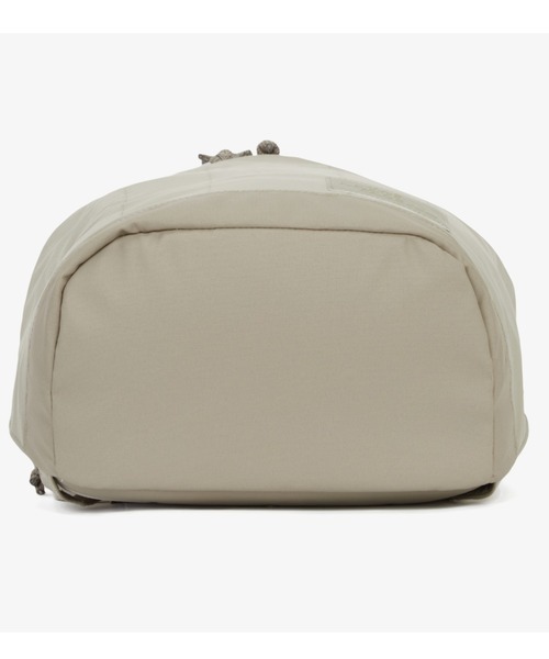 THE NORTH FACE（ザノースフェイス）の「国内未発売 THE NORTH FACE(ザ・ノースフェイス)/A4サイズ収納可能 バックパック リュック デイパック/W NEVER STOP DAYPACK（バックパック/リュック・レディース・カーキ/ブラック/グレイッシュベージュ・FREE）」の22枚目の写真