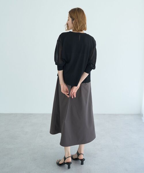 YECCA VECCA（イェッカヴェッカ）の「シアーニットVネックカーディガン（カーディガン/ボレロ・レディース・ブラック/ライトベージュ/ダークベージュ/グリーン・FREE）」の7枚目の写真