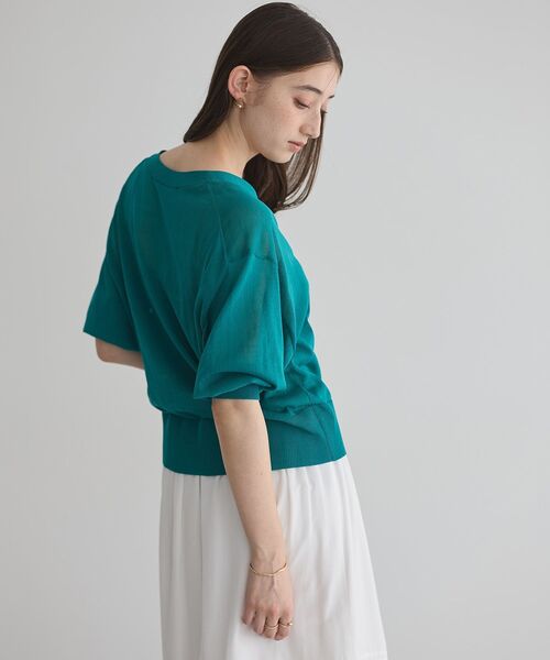 YECCA VECCA（イェッカヴェッカ）の「シアーニットVネックカーディガン（カーディガン/ボレロ・レディース・ブラック/ライトベージュ/ダークベージュ/グリーン・FREE）」の12枚目の写真