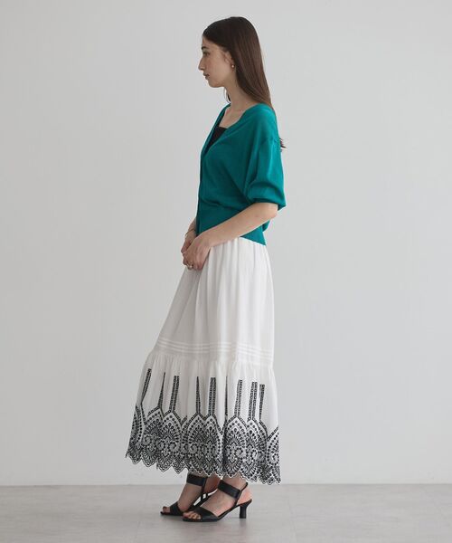 YECCA VECCA（イェッカヴェッカ）の「シアーニットVネックカーディガン（カーディガン/ボレロ・レディース・ブラック/ライトベージュ/ダークベージュ/グリーン・FREE）」の19枚目の写真