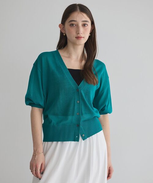 YECCA VECCA（イェッカヴェッカ）の「シアーニットVネックカーディガン（カーディガン/ボレロ・レディース・ブラック/ライトベージュ/ダークベージュ/グリーン・FREE）」の4枚目の写真