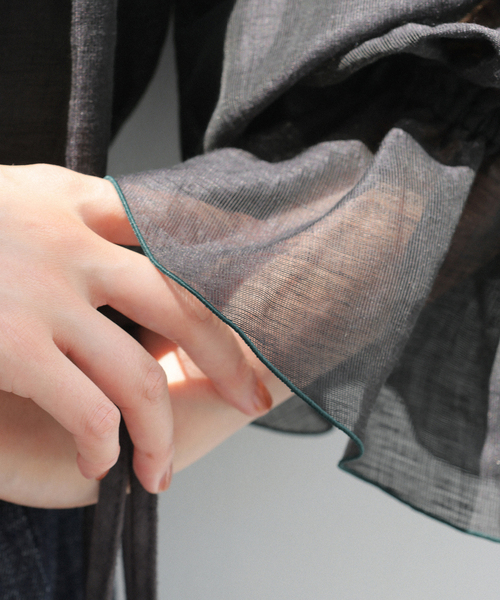 IENA(イエナ)の「B. リネン混シアーブラウス(シャツ/ブラウス・レディース・ブラック/オレンジ・FREE)」の20枚目の写真