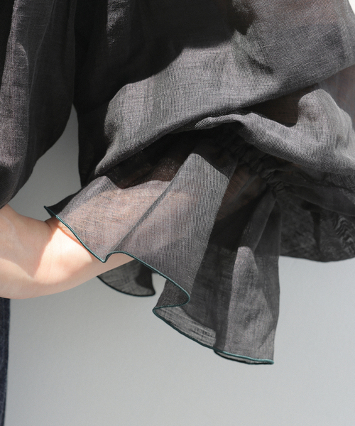 IENA(イエナ)の「B. リネン混シアーブラウス(シャツ/ブラウス・レディース・ブラック/オレンジ・FREE)」の19枚目の写真