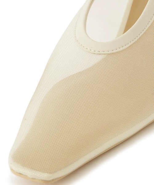 ADAM ET ROPE'(アダムエロペ)の「シアーパンプス(パンプス・レディース・オフホワイト/ブラック・24.5/24/23.5/23)」の3枚目の写真