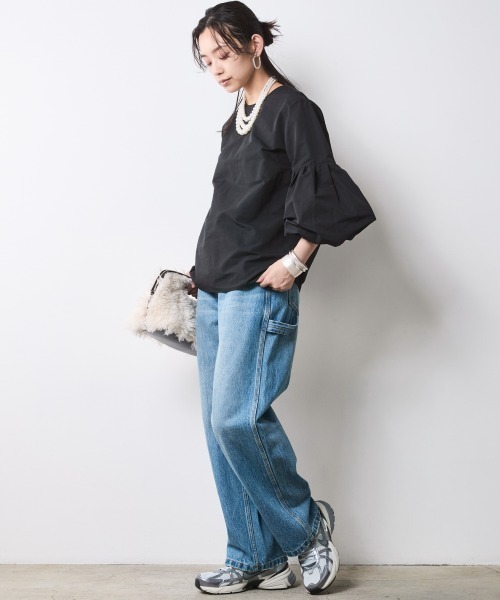 CHIC STYLE（シックスタイル）の「ボリュームスリーブブラウス＜大きいサイズ有＞シックスタイル（シャツ/ブラウス・レディース・ブラック/オフホワイト・5L/4L/3L/LL/L/M）」の8枚目の写真