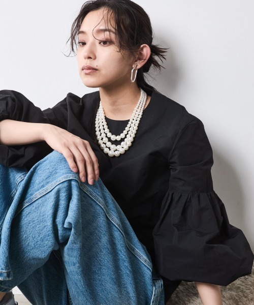 CHIC STYLE（シックスタイル）の「ボリュームスリーブブラウス＜大きいサイズ有＞シックスタイル（シャツ/ブラウス・レディース・ブラック/オフホワイト・5L/4L/3L/LL/L/M）」の9枚目の写真