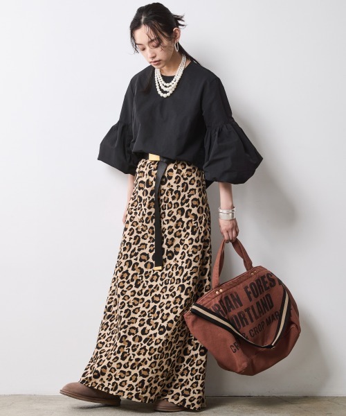 CHIC STYLE（シックスタイル）の「ボリュームスリーブブラウス＜大きいサイズ有＞シックスタイル（シャツ/ブラウス・レディース・ブラック/オフホワイト・5L/4L/3L/LL/L/M）」の11枚目の写真