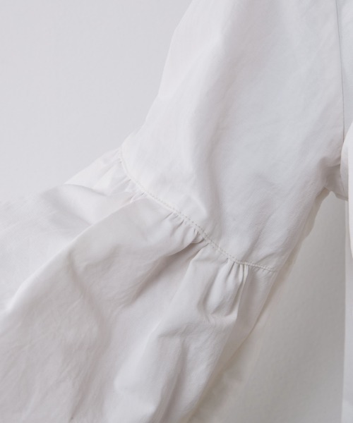 CHIC STYLE（シックスタイル）の「ボリュームスリーブブラウス＜大きいサイズ有＞シックスタイル（シャツ/ブラウス・レディース・ブラック/オフホワイト・5L/4L/3L/LL/L/M）」の16枚目の写真