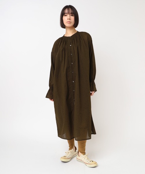RNA-N（アールエヌエーエヌ）の「D1680 フロッキーランダムドットワンピース（ワンピース・レディース・ブラック/キナリ/カーキ・FREE）」の4枚目の写真