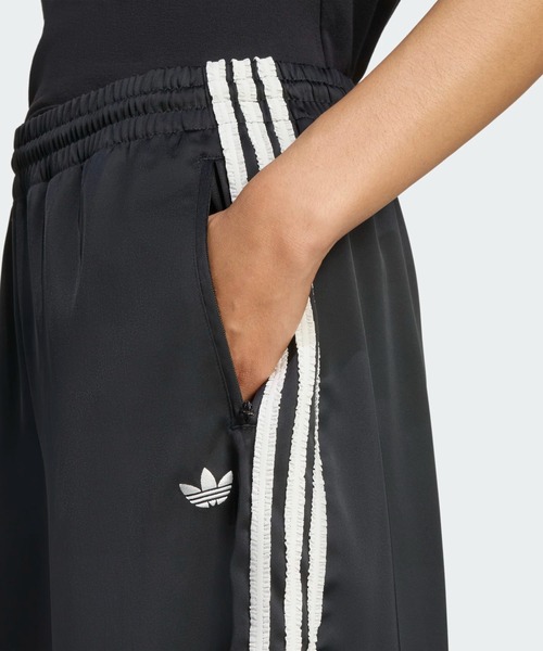 adidas サテンストライプジョガーパンツ adidas パンツ adidas/アディダス トラックパンツ/ジョガー