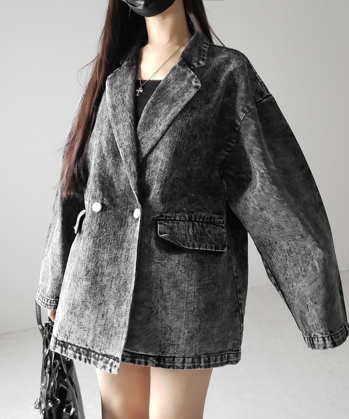 me+em select（ミームセレクト）の「【 デニムセットアップ着用可能 】ヴィンテージケミカルブリーチボーイフレンドテーラードデニムジャケット／ vintage chemical bleach boyfriend tailored denim jacket（デニムジャケット・レディース・ブラック/ブルー・2/1）」の6枚目の写真