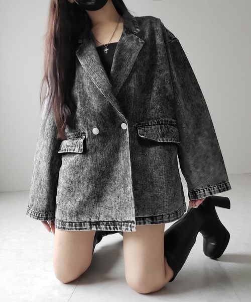 me+em select（ミームセレクト）の「【 デニムセットアップ着用可能 】ヴィンテージケミカルブリーチボーイフレンドテーラードデニムジャケット／ vintage chemical bleach boyfriend tailored denim jacket（デニムジャケット・レディース・ブラック/ブルー・2/1）」の12枚目の写真