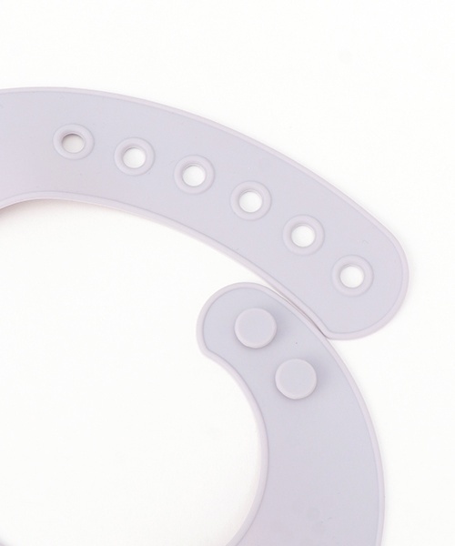 petit main（プティマイン）の「お食事シリコンBIB（マグ/哺乳瓶/お食事グッズ・キッズ・ラベンダー/ベージュ/ライトブルー/ライトピンク・F）」の6枚目の写真