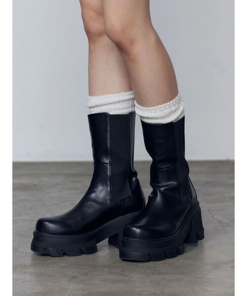 サイドゴアタンクブーツ　新品未使用 セール】サイドゴアタンクブーツ（ブーツ）｜EMODA（エモダ）の