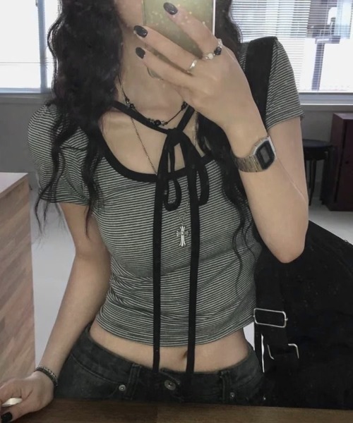 LADY LIKE（レディライク）の「チョーカー風デザインミニボーダー半袖Tシャツ（Tシャツ/カットソー・レディース・ホワイト/ピンク・M）」の5枚目の写真