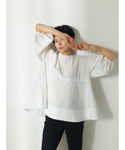 Brown&Street(ブラウンアンドストリート)の「バックカットコンビトップス(シャツ/ブラウス・レディース・ブラック/ホワイト・FREE)」の18枚目の写真