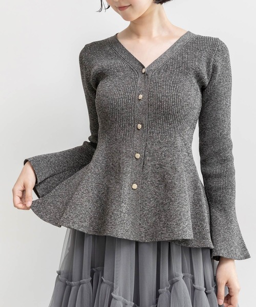 RANDA（ランダ）の「ペプラムニットカーディガン（カーディガン/ボレロ・レディース・レッド/グレー/クリーム・FREE）」の2枚目の写真