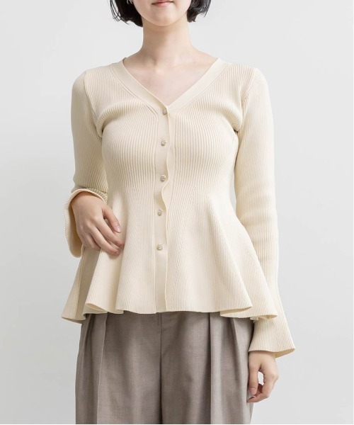 RANDA（ランダ）の「ペプラムニットカーディガン（カーディガン/ボレロ・レディース・レッド/グレー/クリーム・FREE）」の4枚目の写真