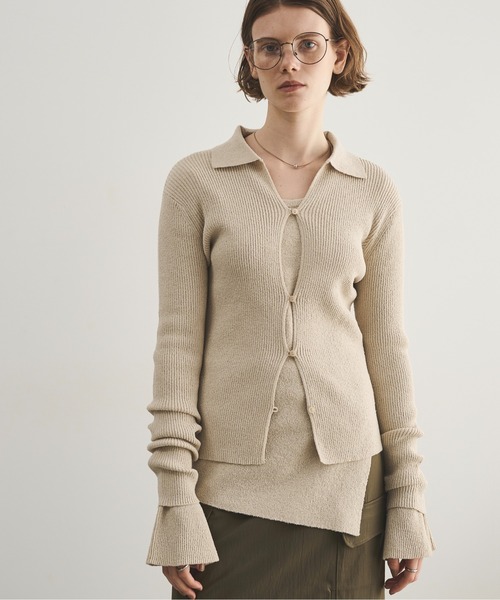 LOSCa（ロスカ）の「襟付きスラブリブニット（ニット/セーター・レディース・チャコールグレー/アイボリー/ボルドー/ラベンダー・FREE）」の5枚目の写真