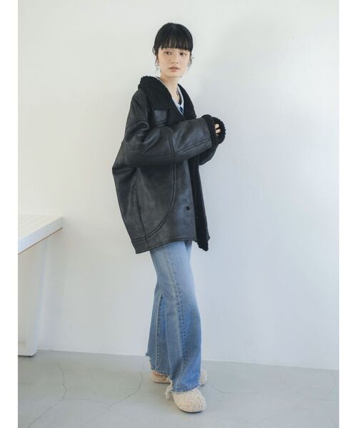 Ungrid（アングリッド）の「フェイクムートンルーズブルゾン（ブルゾン・レディース・ブラック/ダークブラウン・MEDIUM/SMALL）」の10枚目の写真