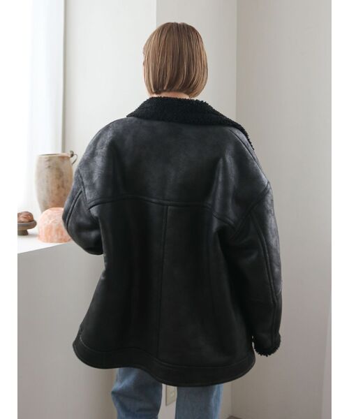 Ungrid（アングリッド）の「フェイクムートンルーズブルゾン（ブルゾン・レディース・ブラック/ダークブラウン・MEDIUM/SMALL）」の13枚目の写真