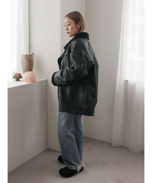 Ungrid（アングリッド）の「フェイクムートンルーズブルゾン（ブルゾン・レディース・ブラック/ダークブラウン・MEDIUM/SMALL）」の15枚目の写真