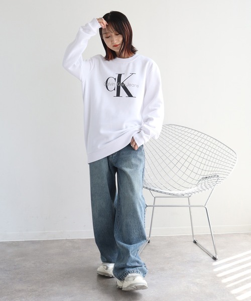 Calvin Klein(カルバン・クライン)の「【Calvin Klein/カルバンクライン】 MONOLOGO LOGO JEANS CREW NECK SWEATSHIRT/モノグラム プリント クルーネック スウェット トレーナー(スウェット・メンズ・ブラック/ホワイト・S/M/L/XL)」の20枚目の写真