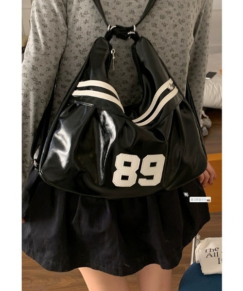 【美品】Y2K beaulie レザーショルダー 黒 本革 ギャルコーデ 美品】Y2K beaulie レザーショルダー 黒 本革 ギャルコーデ