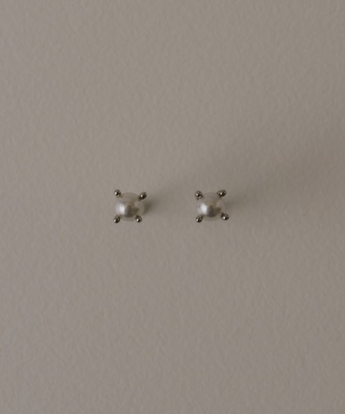 muku（ムク）の「PIERCE/MINI PEARL（ピアス（両耳用）・レディース・シャンパン/シルバー/ゴールド・FREE）」の5枚目の写真