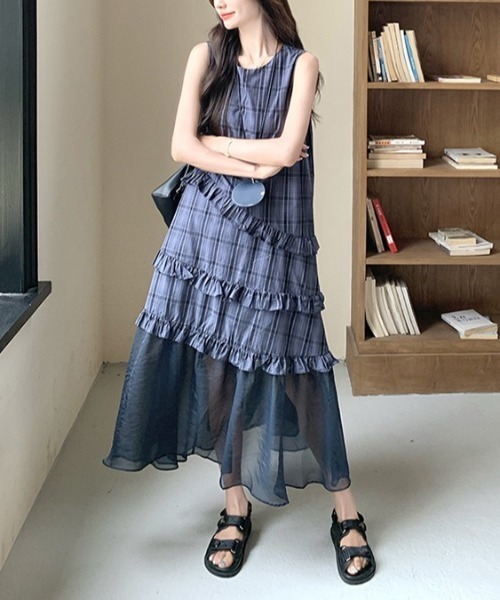 gossip!ロサンゼルス(ゴシップロサンゼルス)の「シアーヘムライン チェックワンピース(ワンピース・レディース・チェック・M/L)」の3枚目の写真