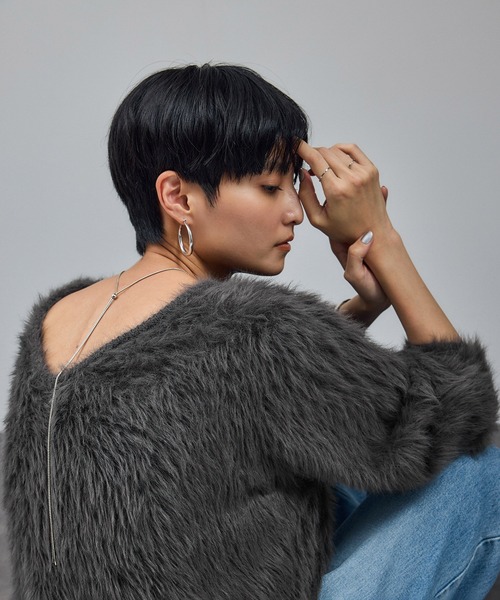 SALON adam et rope'(サロン アダム エ ロペ)の「【WEB限定】ウォッシャブル前後2WAYシャギーニットプルオーバー(ニット/セーター・レディース・チャコールグレー/ライトグレー/ベージュ系その他/イエロー系その他・FREE)」の2枚目の写真