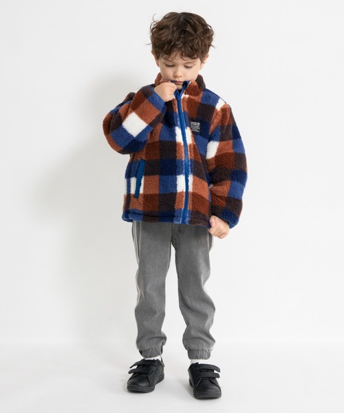 BRANSHES（ブランシェス）の「【マシンウォッシャブル】中綿×ボアリバーシブルブルゾン（ブルゾン・キッズ・チャコールグレー/ブルー/アイボリー・110cm/100cm/120cm/130cm/140cm/150cm）」の19枚目の写真