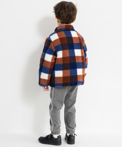 BRANSHES（ブランシェス）の「【マシンウォッシャブル】中綿×ボアリバーシブルブルゾン（ブルゾン・キッズ・チャコールグレー/ブルー/アイボリー・110cm/100cm/120cm/130cm/140cm/150cm）」の20枚目の写真