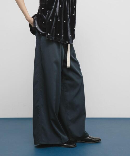 KBF（ケイビーエフ）の「ベルトSETワイドスラックス（その他パンツ・レディース・ベージュ/ブルー系その他・ONE）」の2枚目の写真