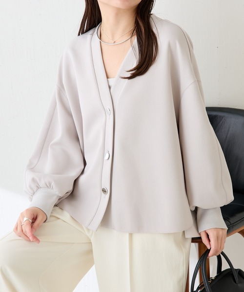 COLLAGE GALLARDAGALANTE（コラージュガリャルダガランテ）の「メタル釦ジョーゼットカーディガン/WEB限定（カーディガン/ボレロ・レディース・オフホワイト/ブラック/ブラウン/ライトグレー/ネイビー・FREE）」の3枚目の写真