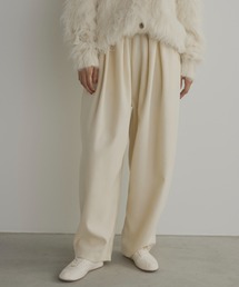 Libra Cue（リブラ キュー）の「コクーンシルエットタックパンツ（その他パンツ）」